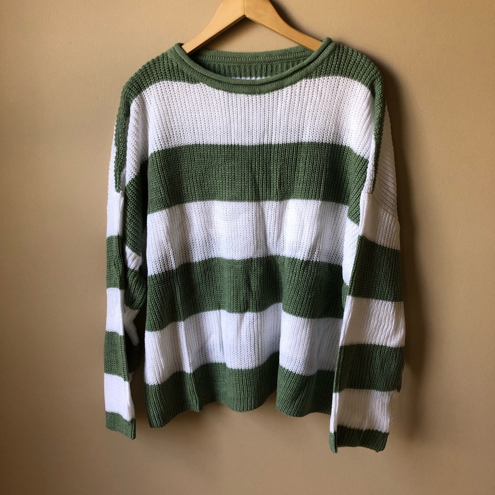 Wide Sleeve Sweater - Picture 4 of 8